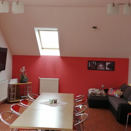 Ubytovani Kolonial Dolni Holetin ภายนอก รูปภาพ