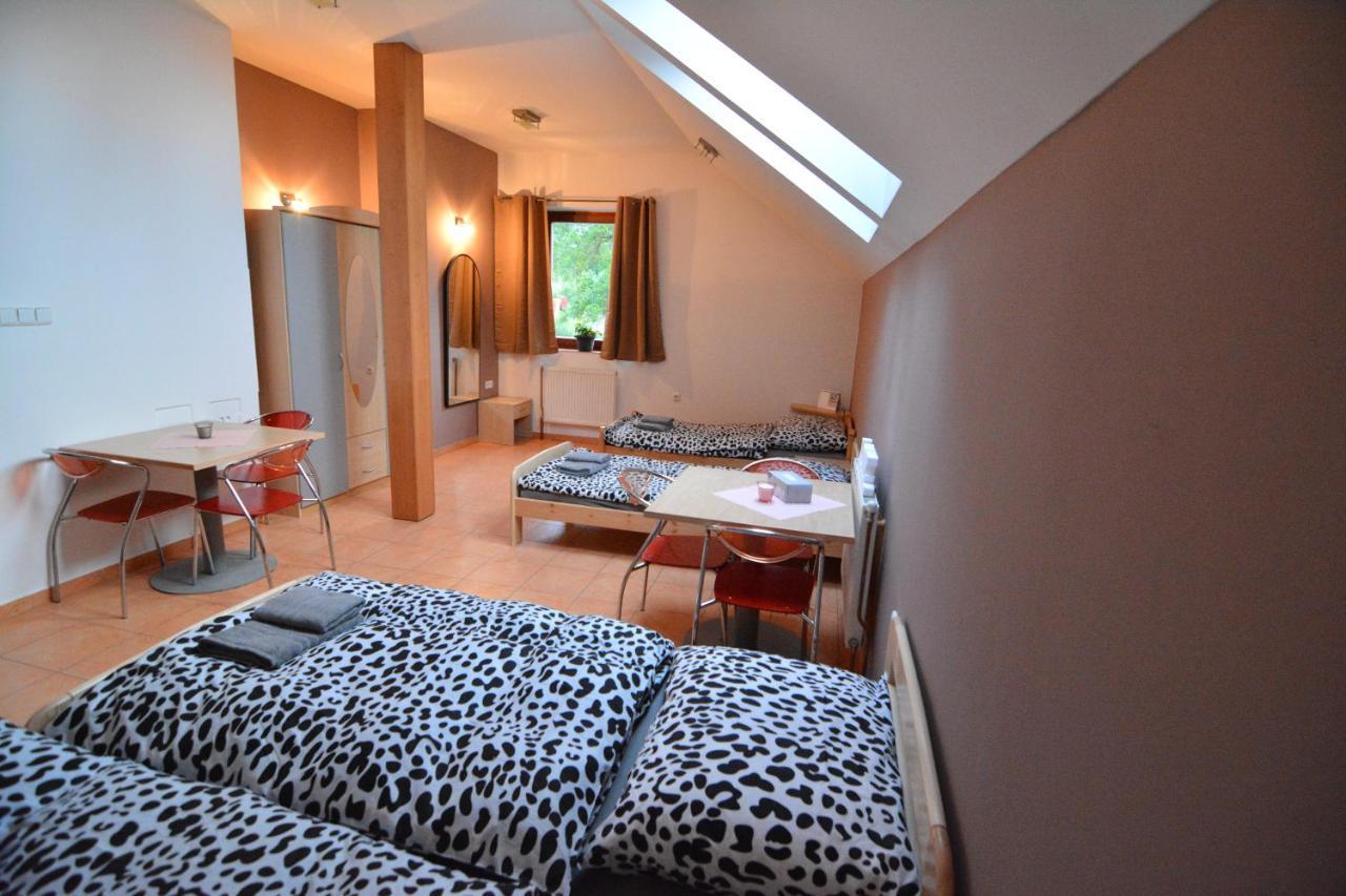 Ubytovani Kolonial Dolni Holetin ภายนอก รูปภาพ